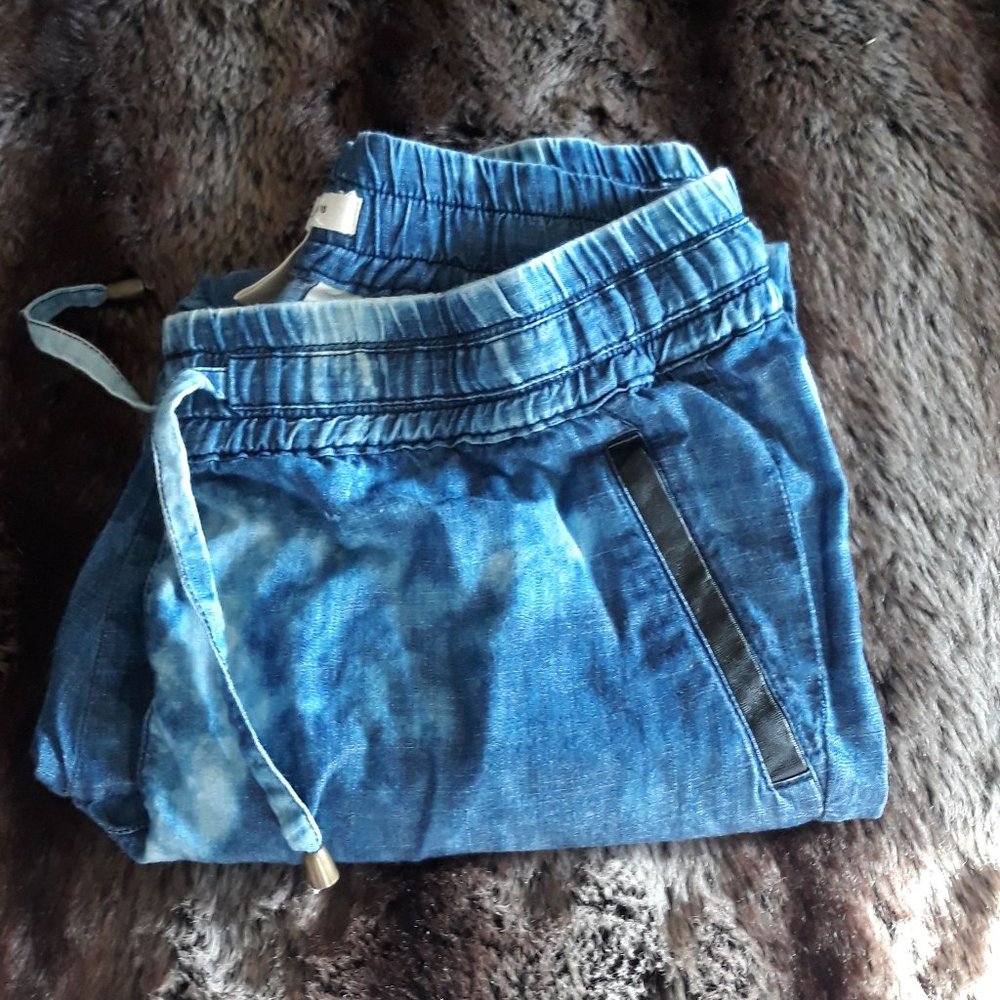 Life In Progress Jeans - Picture 2 of 3